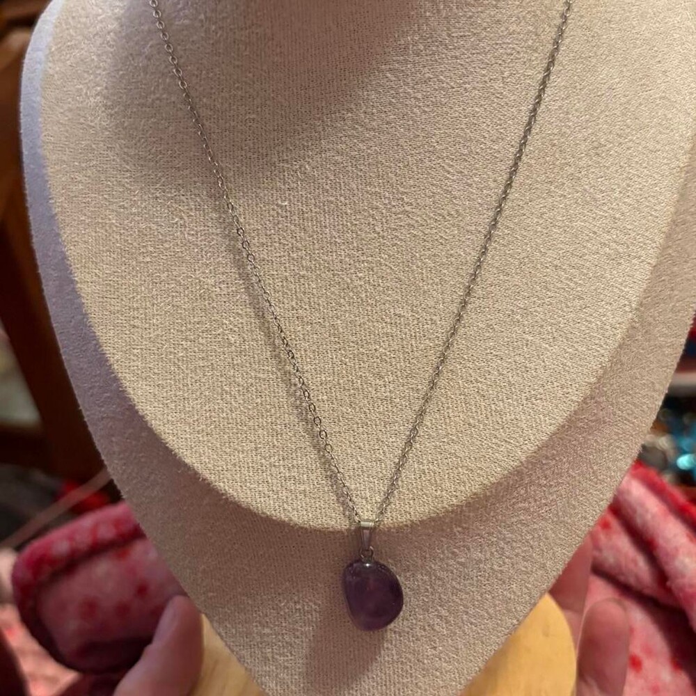 Purple amethyst pendant necklace with silver chain #crystals #pendant